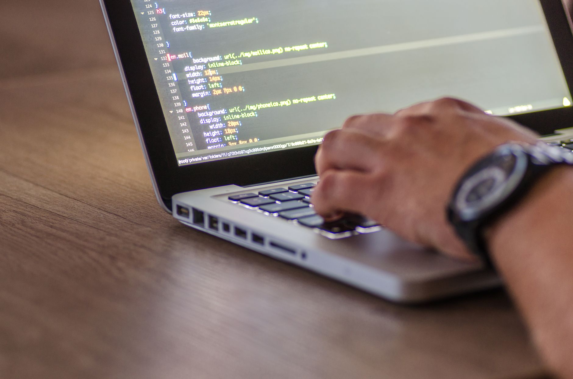 WordPress po wtyczkach zwalnia do bólu? Sprawdź, co naprawdę go spowalnia i jak to naprawić