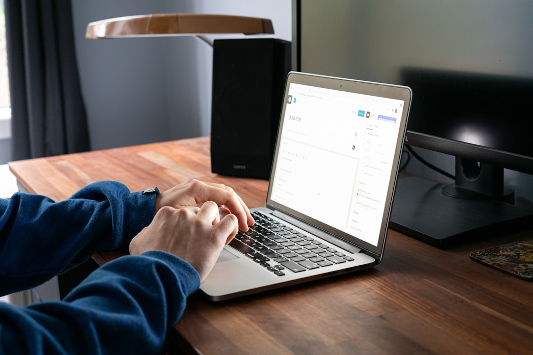 Freelancer WordPress - kiedy lepiej wybrać specjalistę niż agencję?