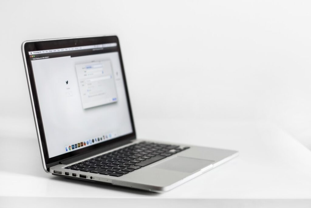 Strona internetowa dla producenta B2B – jak pokazać kompetencje i zdobywać lepsze leady?