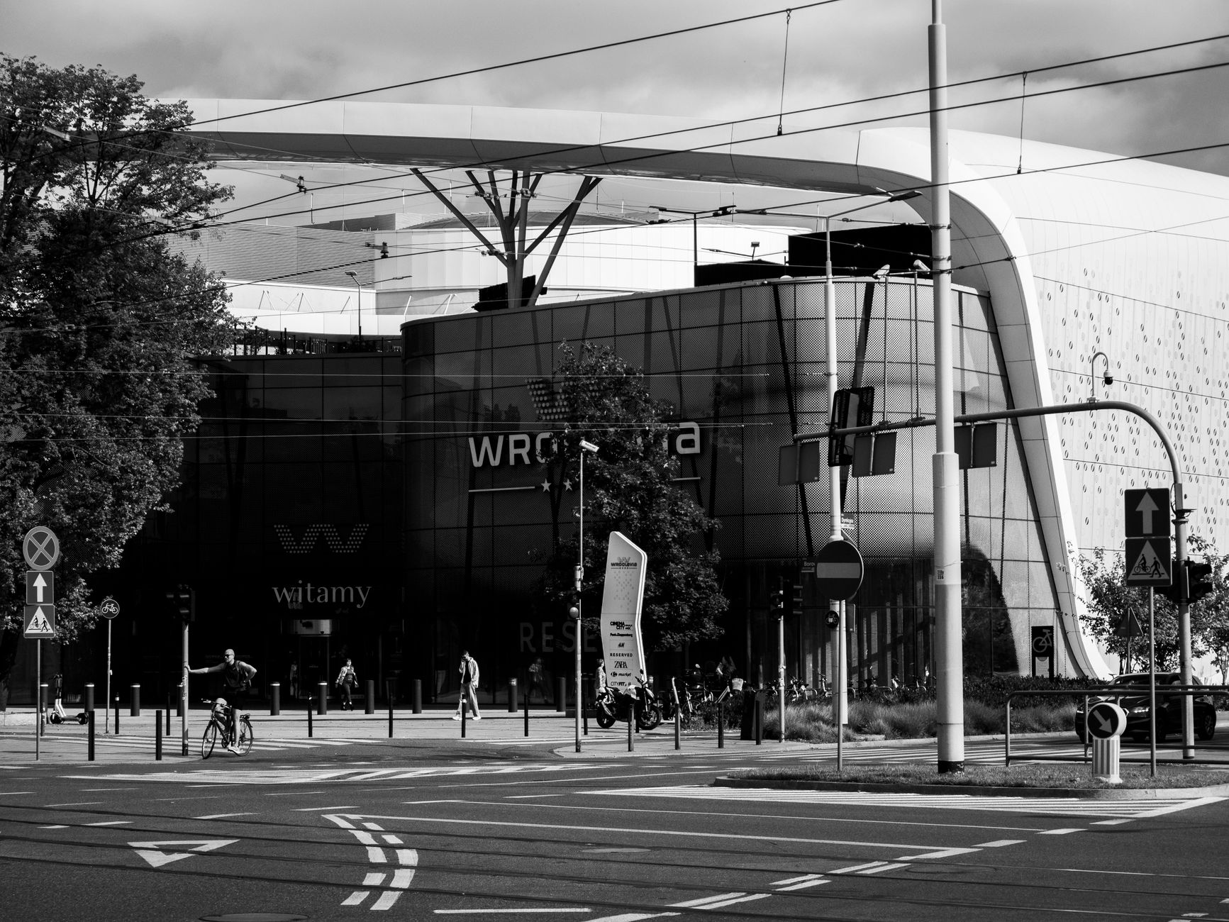 Aplikacje webowe Wrocław - kiedy formularz, kalkulator albo CRM powinien być dedykowanym narzędziem?